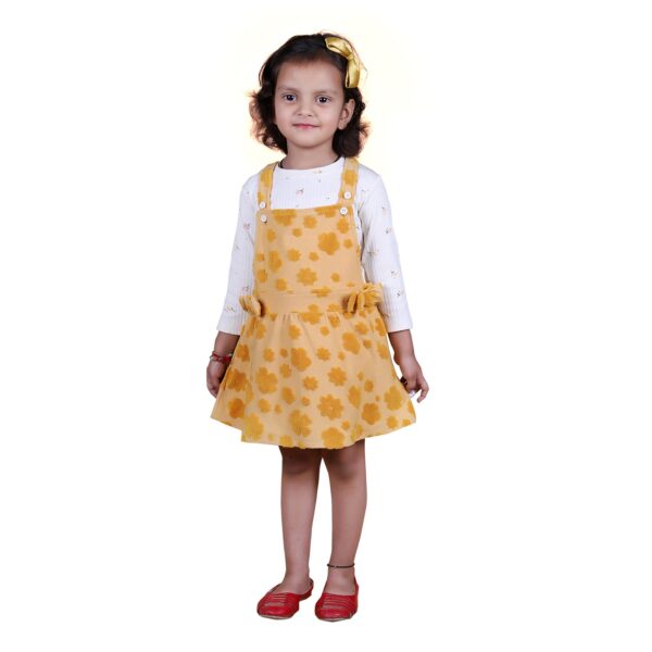 MATRIKA Baby Girls Pinny Set with T-Shirt (6-12 Months, Yellow)